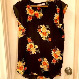 Floral print Loft top!